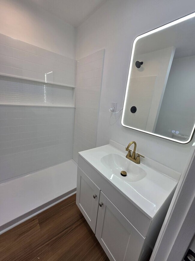 Building Photo - 986 Old Mail Rd