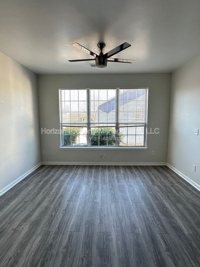 Building Photo - 6461 Topside Ave