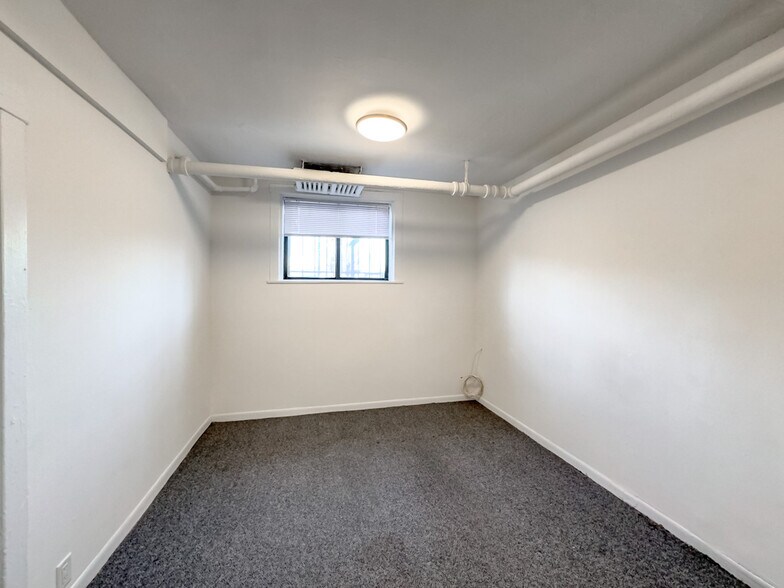 Building Photo - 3024 N Halsted St