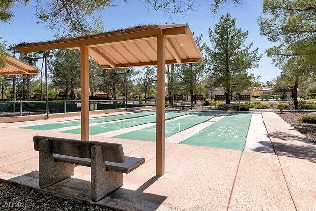 Building Photo - 9004 Litchfield Ave