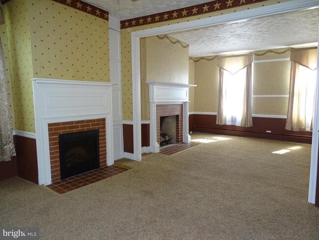 Building Photo - 1410 Gillan Dr