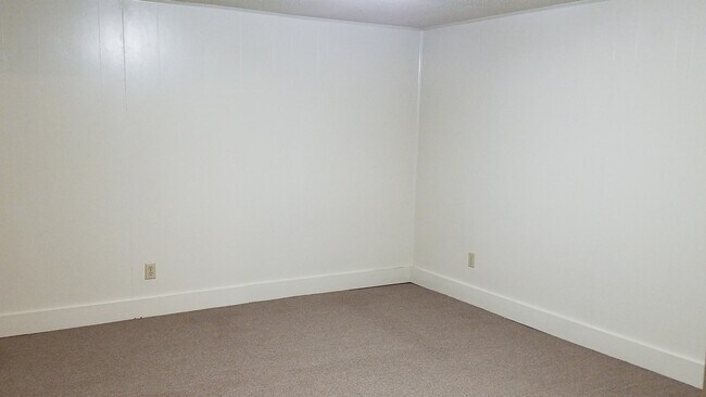 Building Photo - 2107 Bartlett St