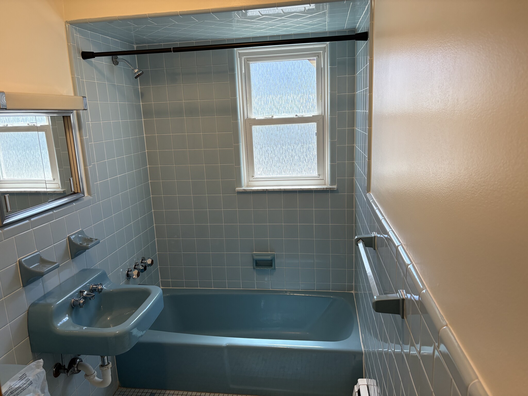 Building Photo - 77 Heald St