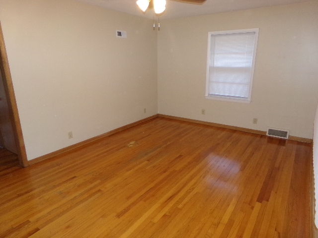 Building Photo - BCR 5440 Sumner Street-