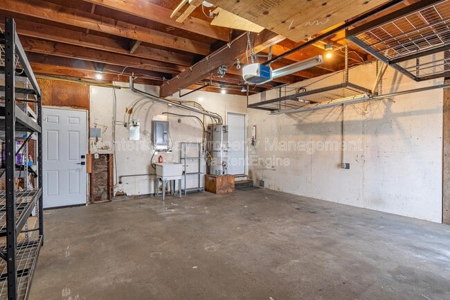 Building Photo - 3057 Otto Dr