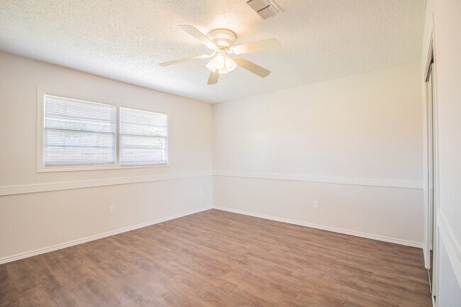 Building Photo - 3216 67th St