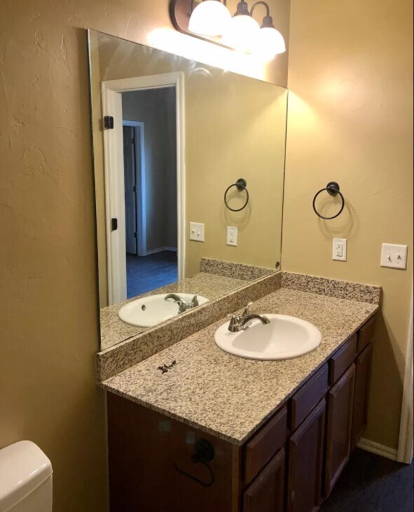 Building Photo - 100 Barrett Pl