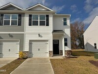 Building Photo - 419 Belgian Red Wy