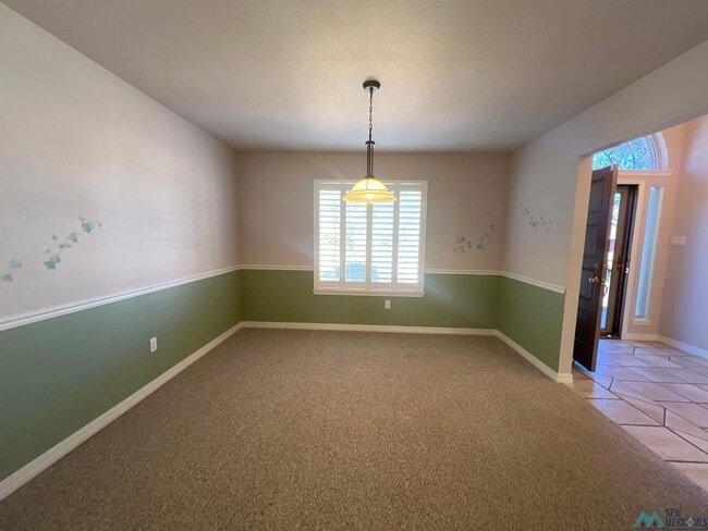 Building Photo - 721 Jeanie Dr