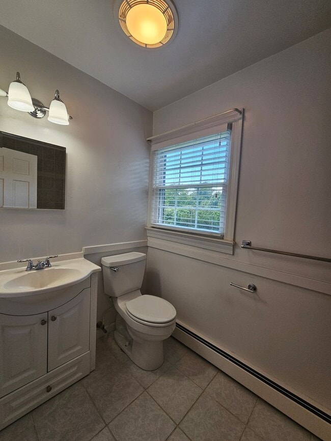 Building Photo - WITCH DUCK POINT