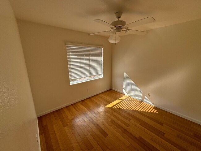 Building Photo - Single Story Home In The Heart Of Summerli...