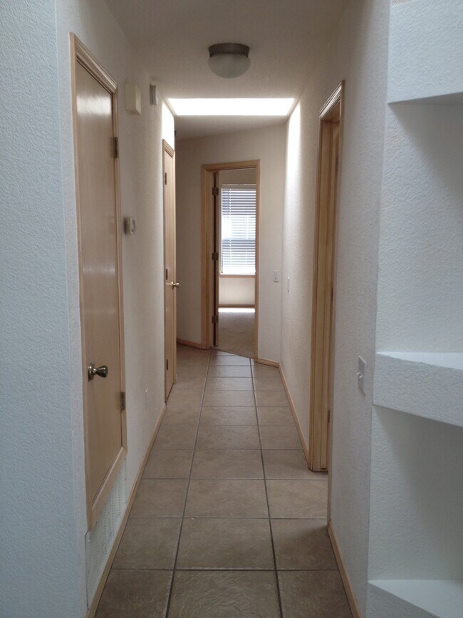 Building Photo - 5029 Shadow Mountain Rd