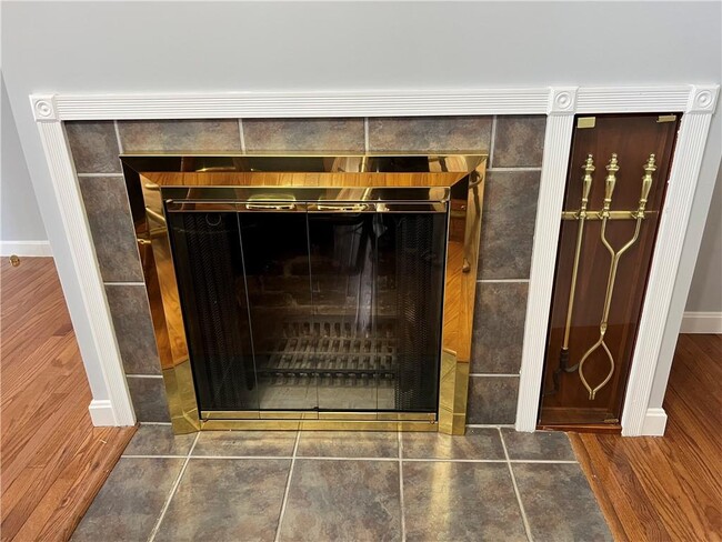 Building Photo - 15 Marion Ter