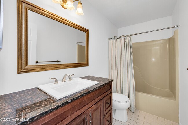 Building Photo - 9 Ambrose Ln