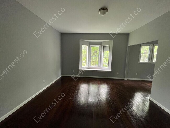 Building Photo - 291 Englewood St