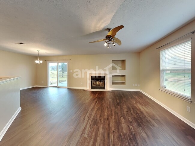 Building Photo - 551 Grabill Dr