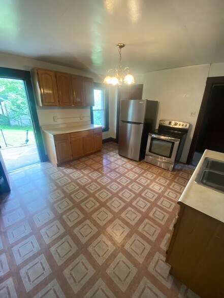 Building Photo - 4900 3rd St