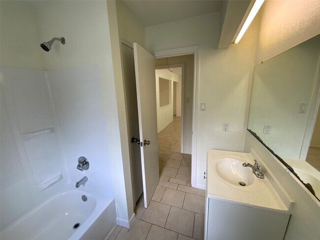 Building Photo - 7710 Ashmole Ln