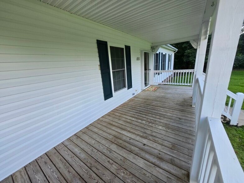 Building Photo - 6151 Harrisontown Rd