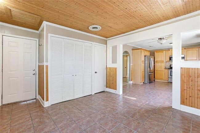 Building Photo - 5500 Arlene St