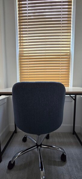 Desk and chair - 4212 Margarita St