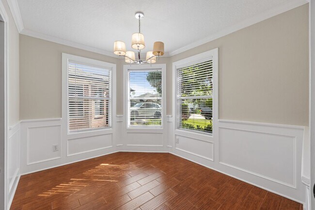Building Photo - 5703 Basswood Dale Dr