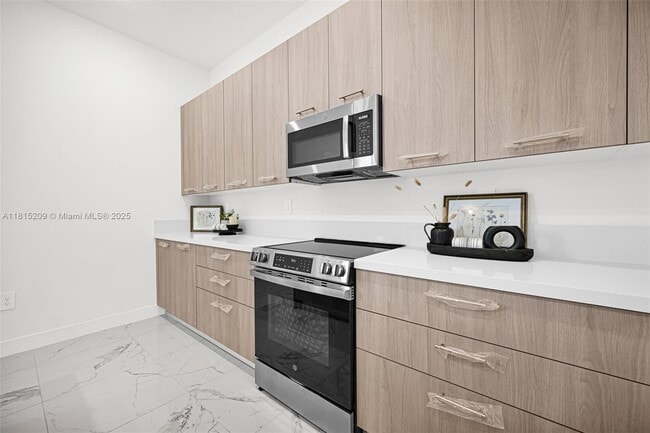 Building Photo - 12228 SW 43rd St