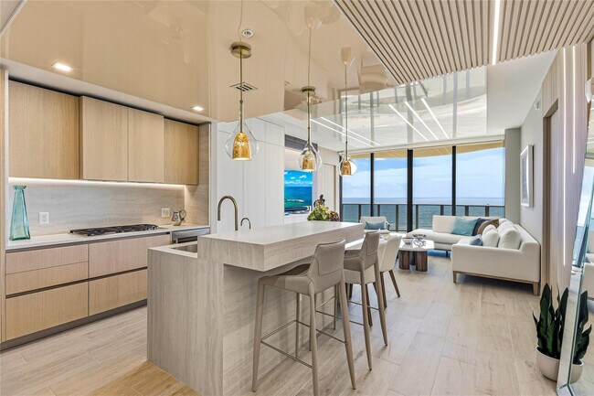 Building Photo - 900 N Ocean Blvd