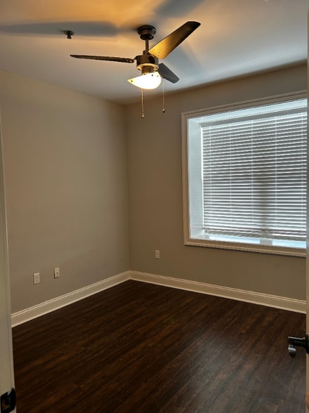 Building Photo - 970 Ridge Ave