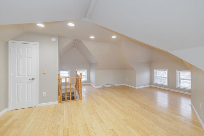 Building Photo - 23 6th St