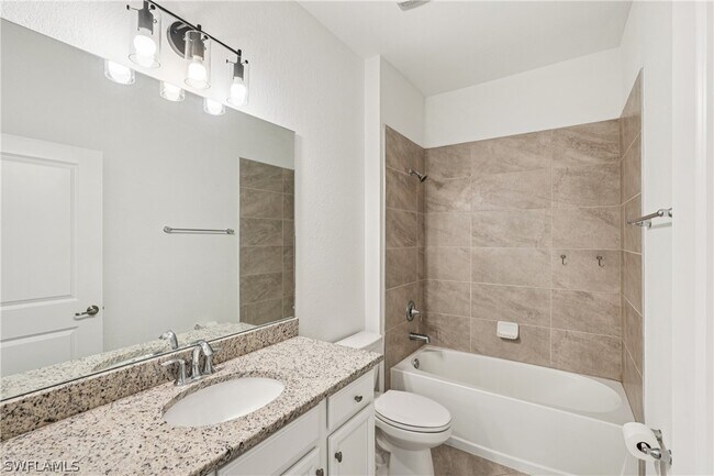 Building Photo - 1751 Alameda Dr