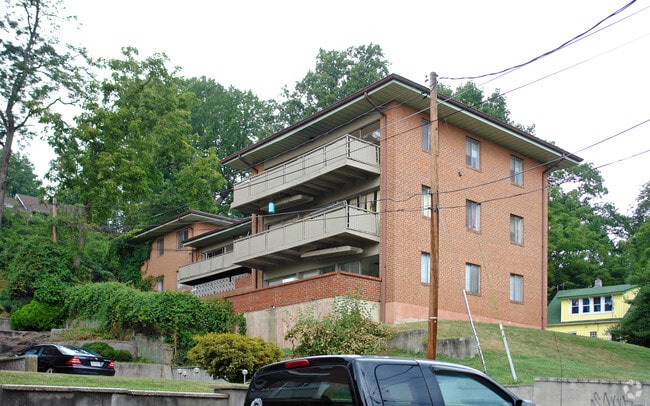 Building Photo - Everall Ridge