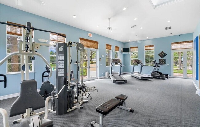 Building Photo - 2025 Bridgepointe Cir