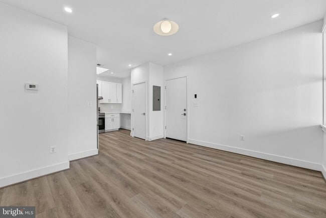 Building Photo - 117 N 21st St