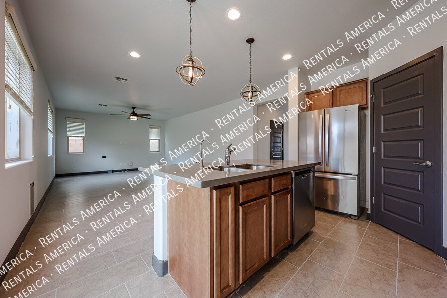 Building Photo - 9862 E Ignition Dr