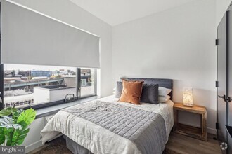 Building Photo - 1122 Frankford Ave
