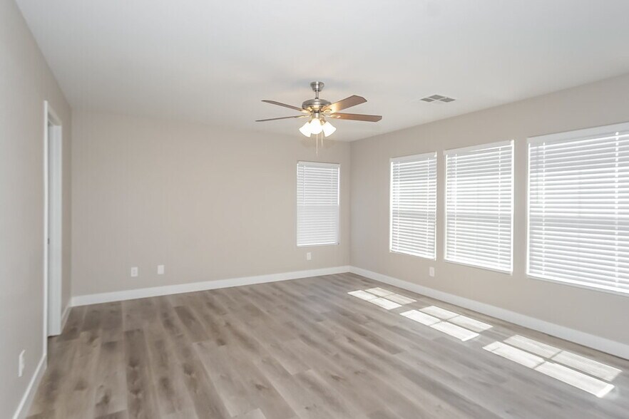 Building Photo - 7249 Huckaby Ave