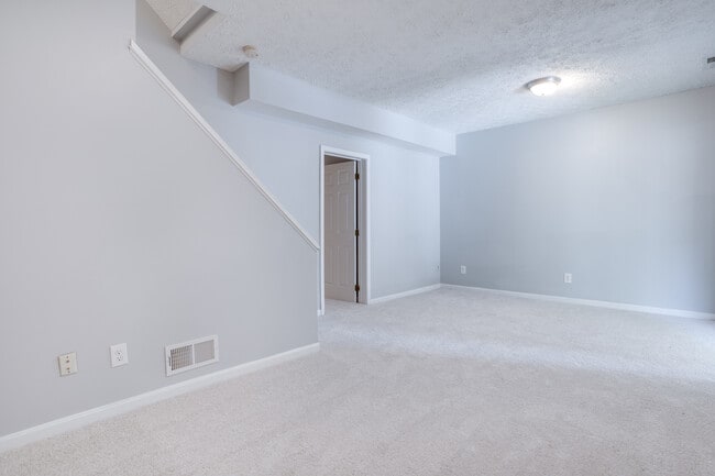 Building Photo - 5312 Anchor Ct