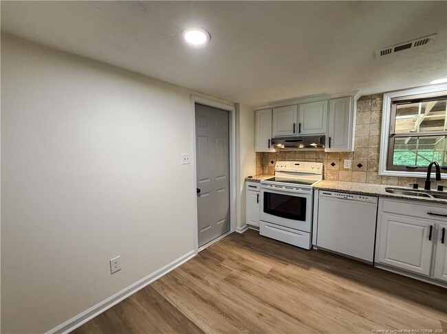 Building Photo - 7104 Tilton Ct