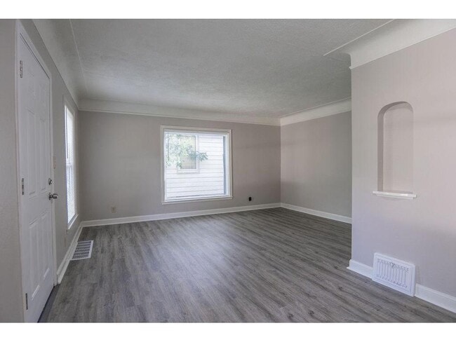 Building Photo - 3507 N Logan Ave