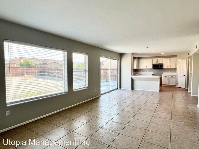 Primary Photo - 6 br, 3 bath House - 84118 Avenida Cedrus