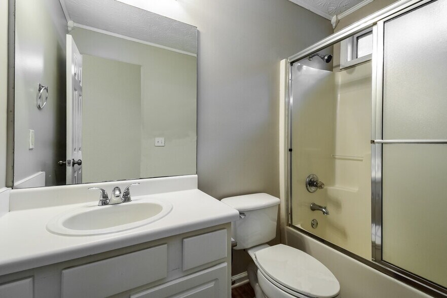 Building Photo - 1016 Fishback Way