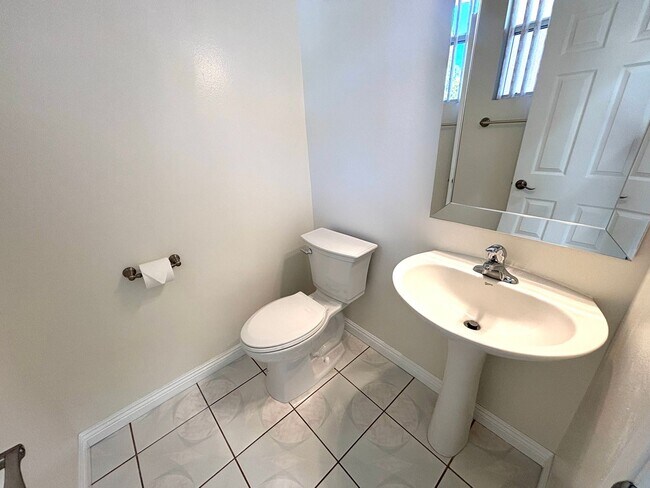 Building Photo - Very clean and upgraded 4 bedroom home in Buena Park