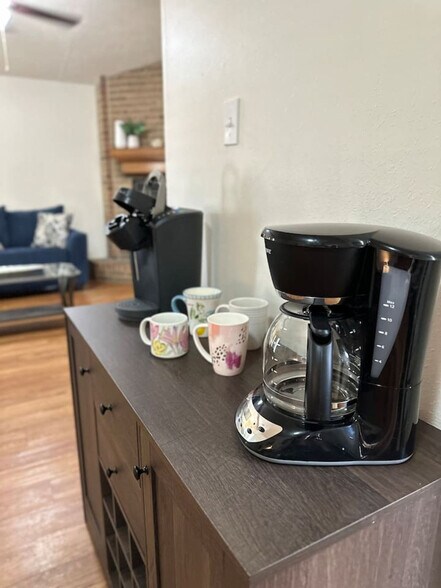 Building Photo - 3906 Sioux Cir