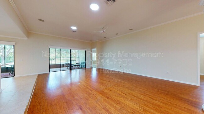 Building Photo - 453 River Run Blvd