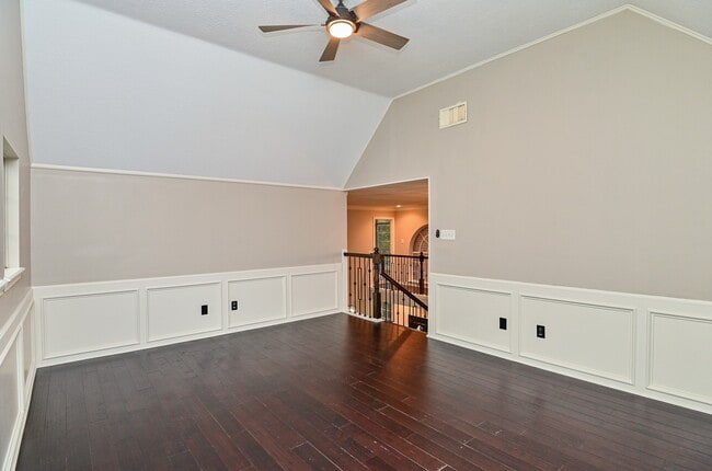 Building Photo - 17910 Moss Point Dr