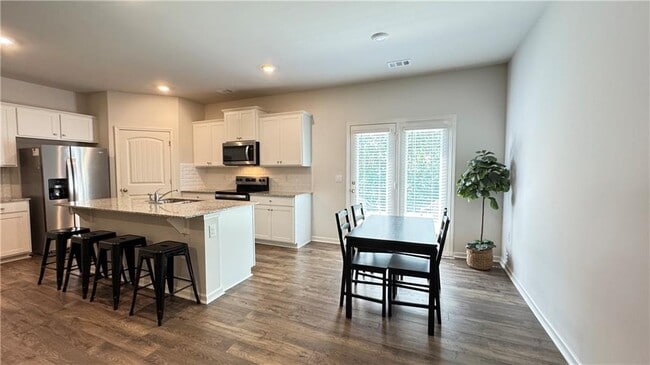 Building Photo - 488 Stoneybrook Dr