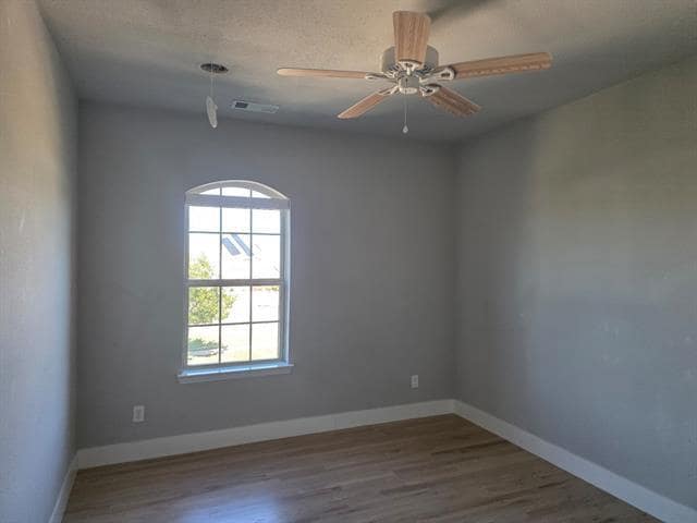 Building Photo - 1323 Roundup Rd