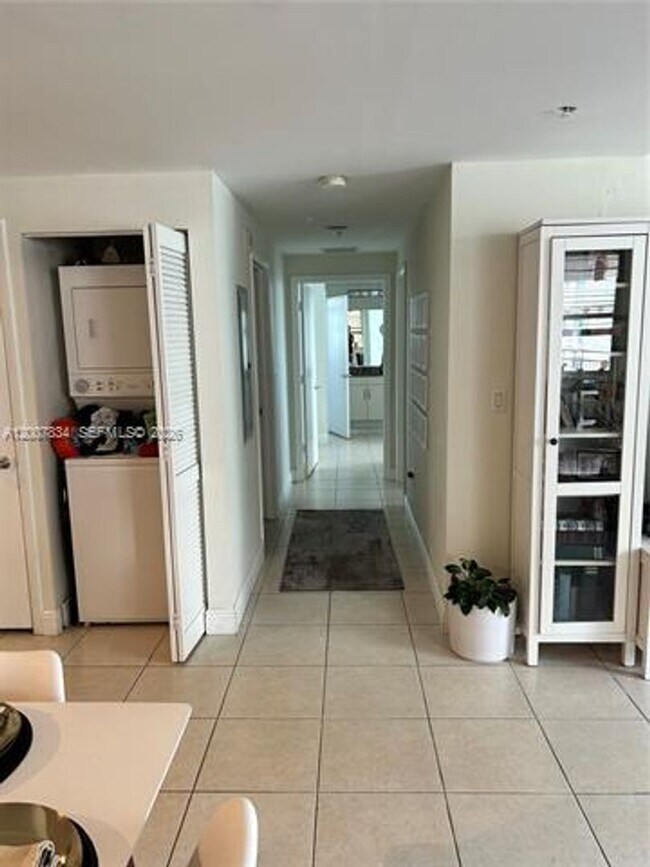 Building Photo - 7275 SW 90th St