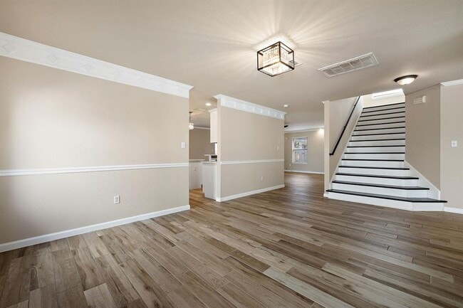 Building Photo - 3809 Tailfeather Dr